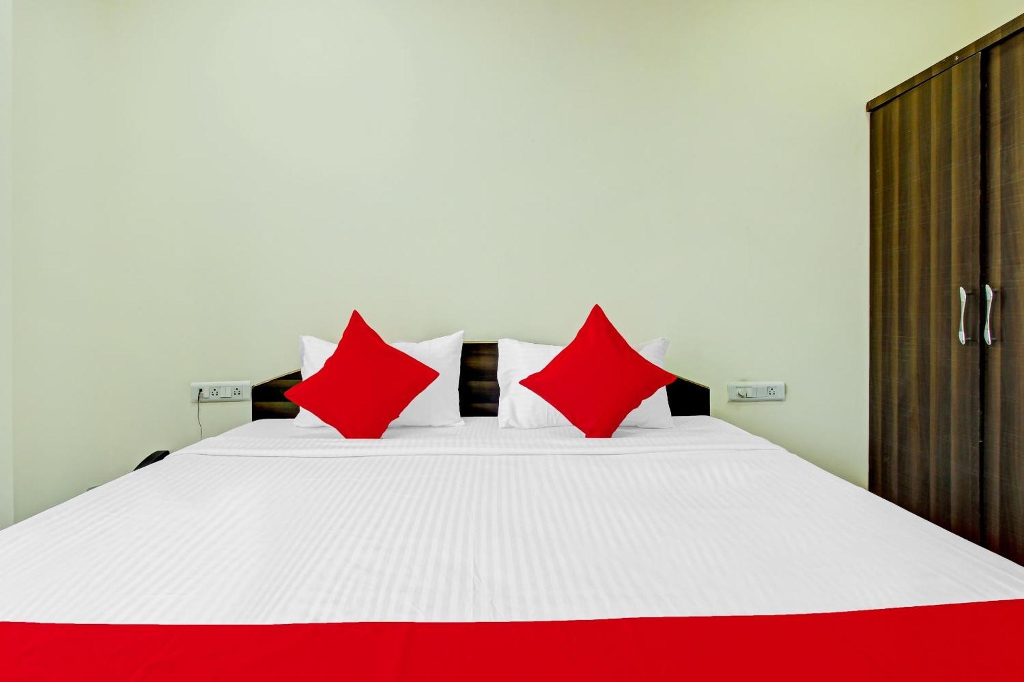 Hotel O Adhin Residency Haiderabad Buitenkant foto
